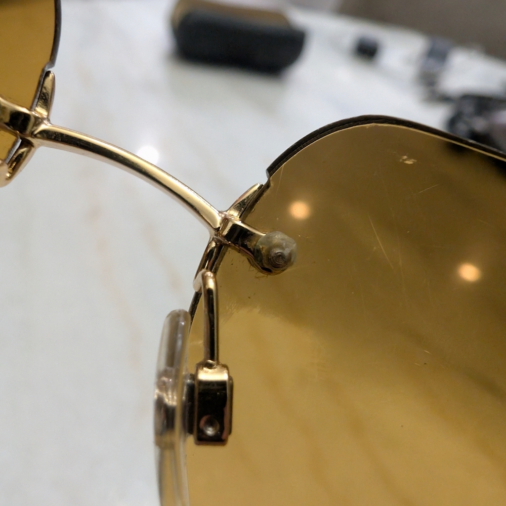 Chanel Vintage 4017-D SUNGLASSES - Picture 10 of 11